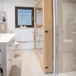 Casa vacanze Welcome In - In Niedersfeld-winterberg, Auf Einem Huegel Gelegen, Mit Sauna *